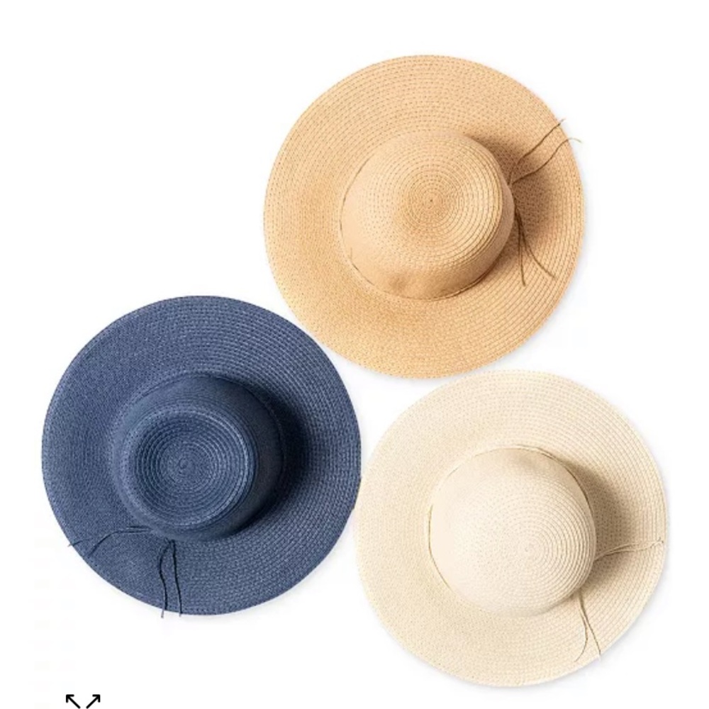 Beach/Sun Hat - Picture 3 of 9
